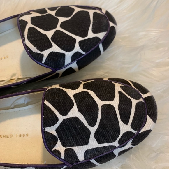 GAP slip on piped loafer animal print shoes.  S7 - Picture 4 of 4